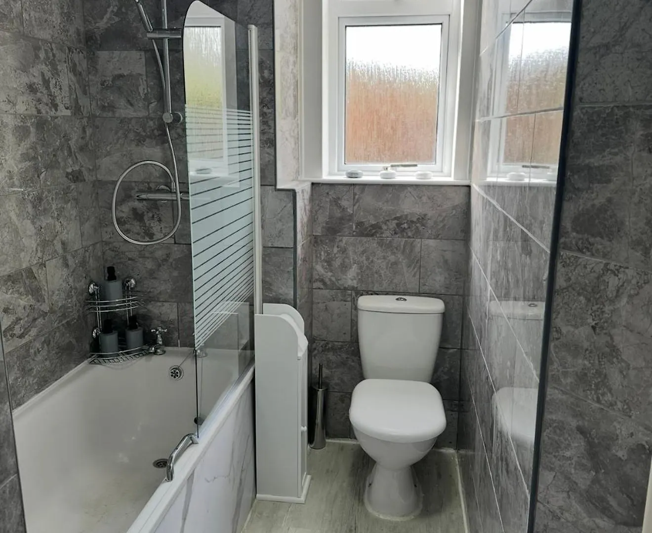 2 Bedroom Cosy Ground Floor Flat Edinburgh