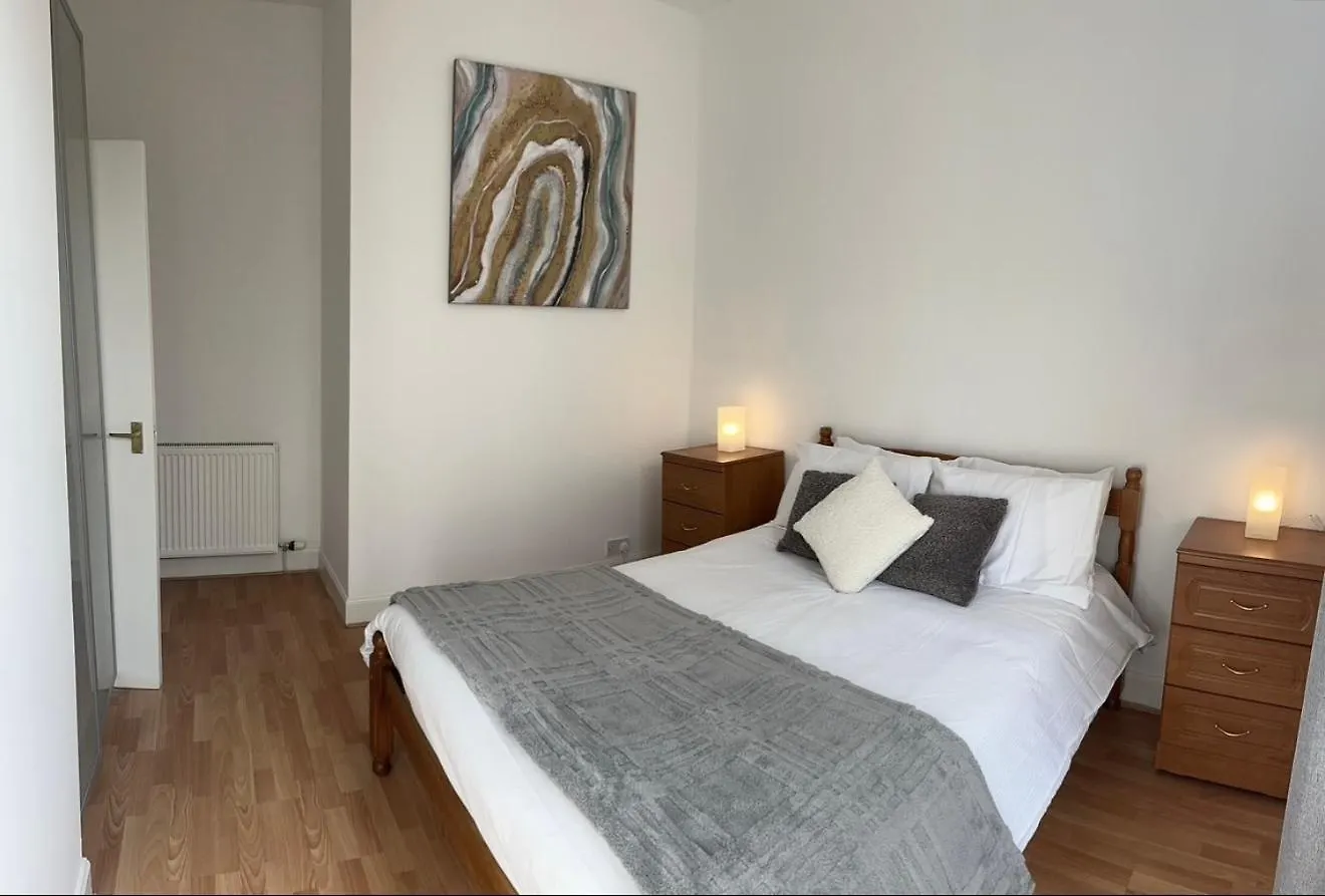 Apartment 2 Bedroom Cosy Ground Floor Flat Edinburgh
